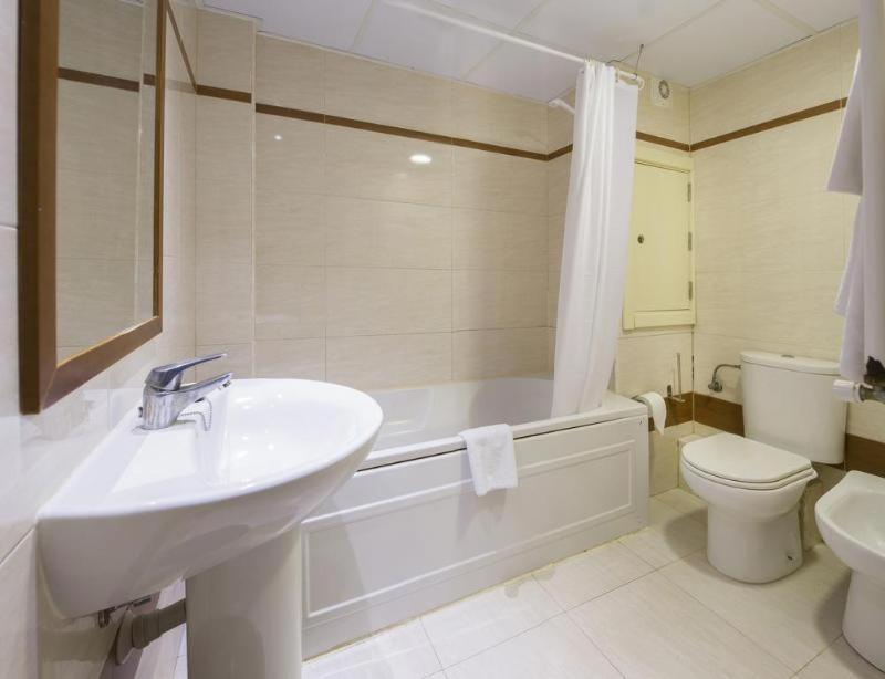 Room #9229634 image 3