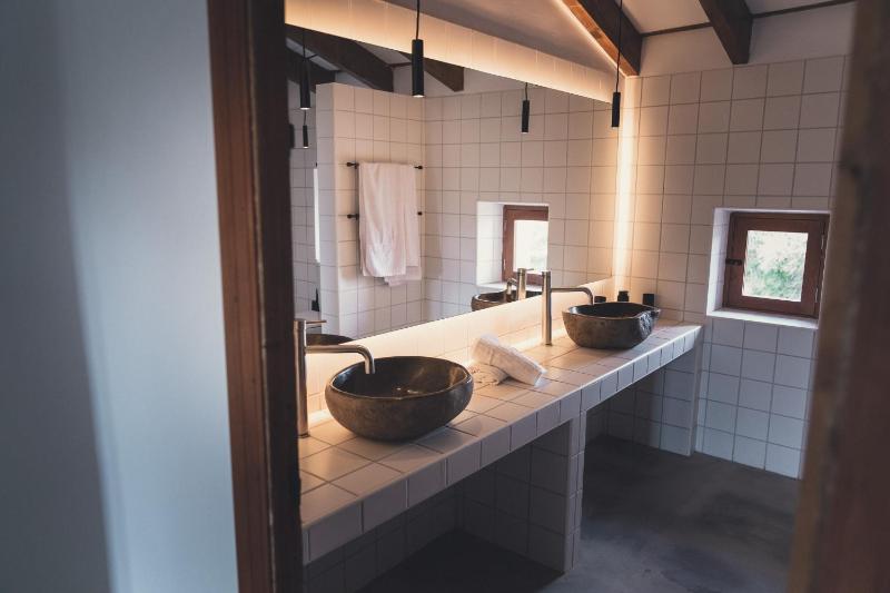 Two-Bedroom Suite image 2
