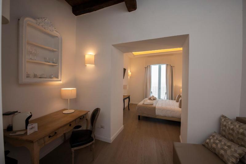Domus Centro Tropea - image 10