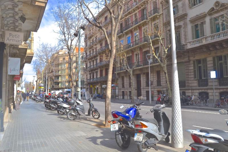 Bizflats Eixample Apartments near Passeig de Gràcia - image 14
