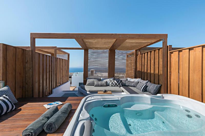 3 Elements by Stylish Stays - image 19