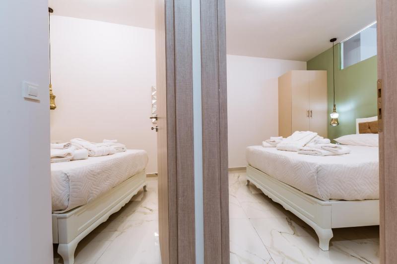 Konmari Boutique Suites - image 37
