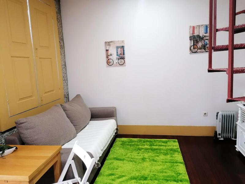 Duplex Apartment with Kitchnette image 4