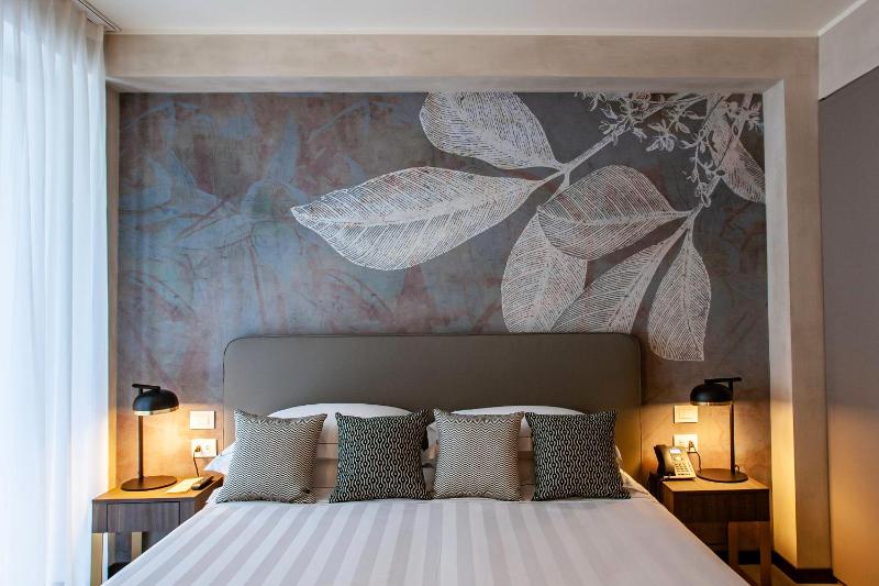 Prestige Room image 3