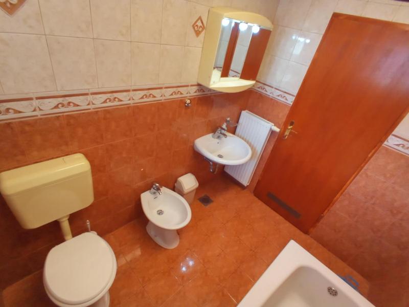 Double Room with Shared Bathroom image 4