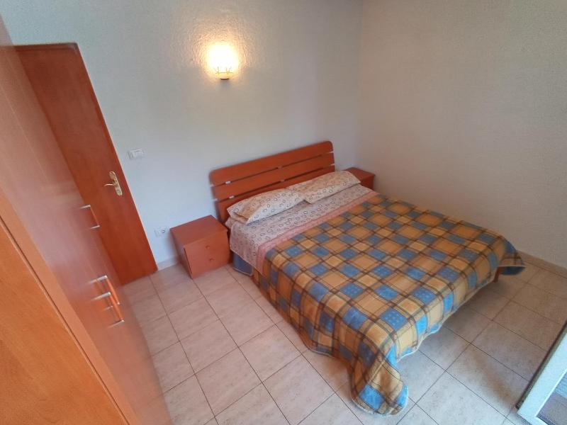 Double Room with Shared Bathroom image 4