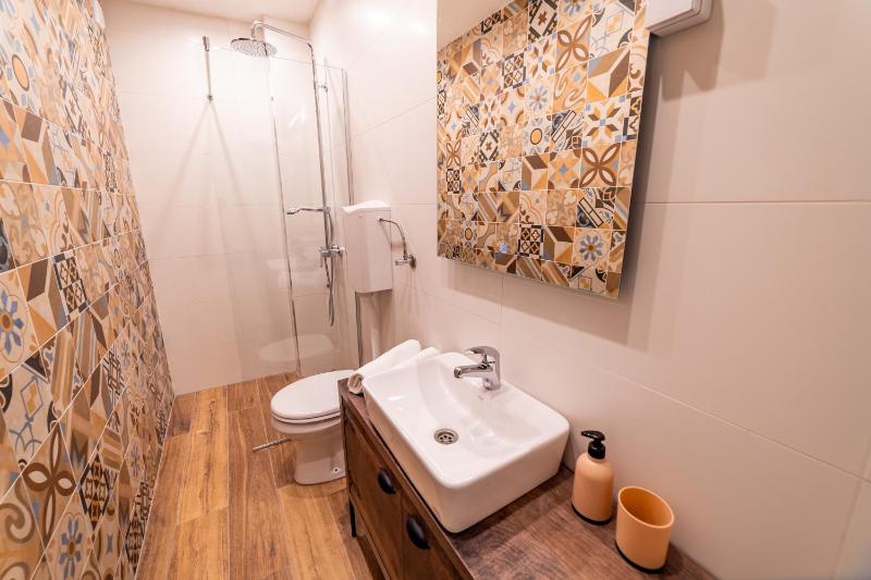 Ivi Place Apartments - image 7