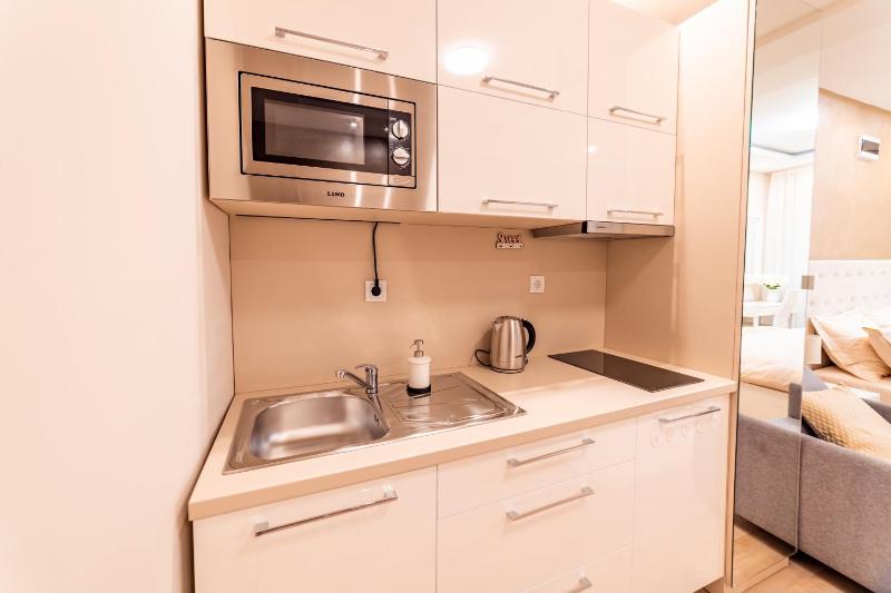 Ivi Place Apartments - image 12