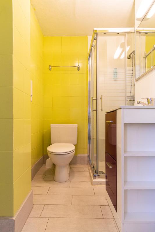 Single Room with Shower image 3