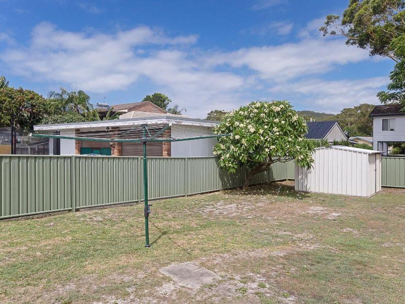 Sandy Shoal Shoal Bay Beach Cottage with aircon - image 5