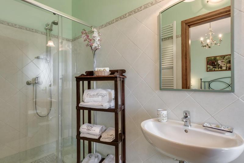 Double Room image 1