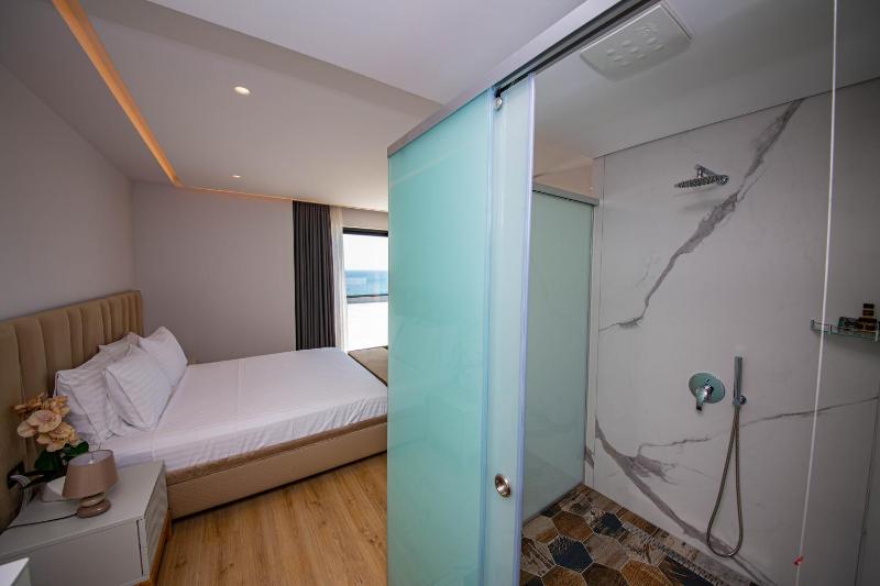 El Primero Hotel - image 11