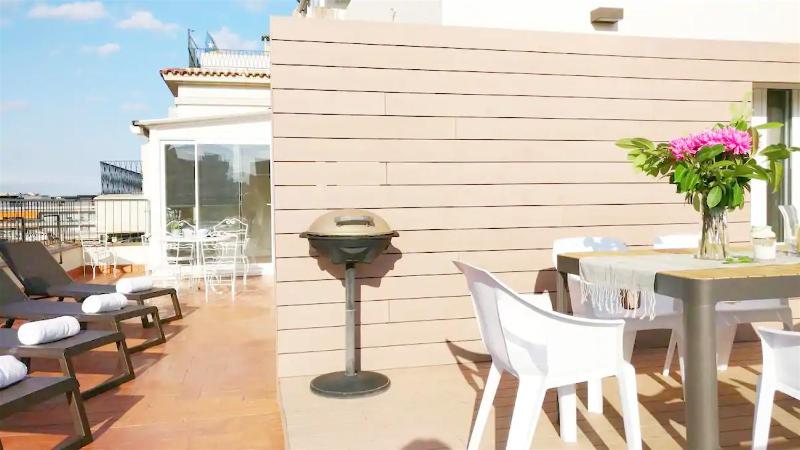 Apartment with Terrace image 4