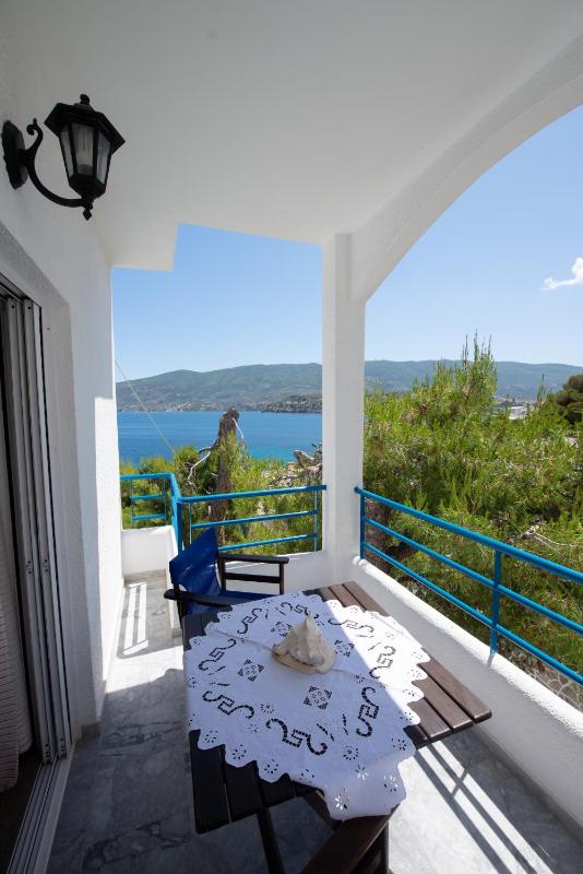 Studio with Partial Sea View image 2
