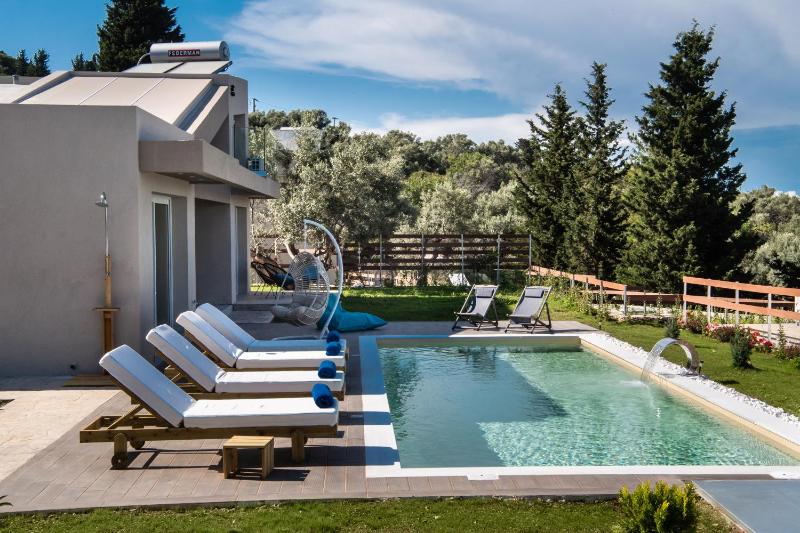 Three-Bedroom Villa image 3