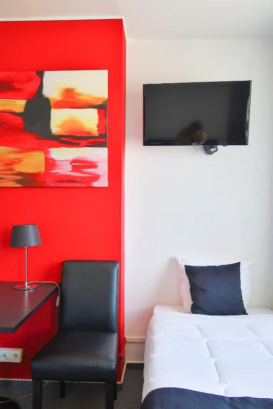 Twin Room image 1