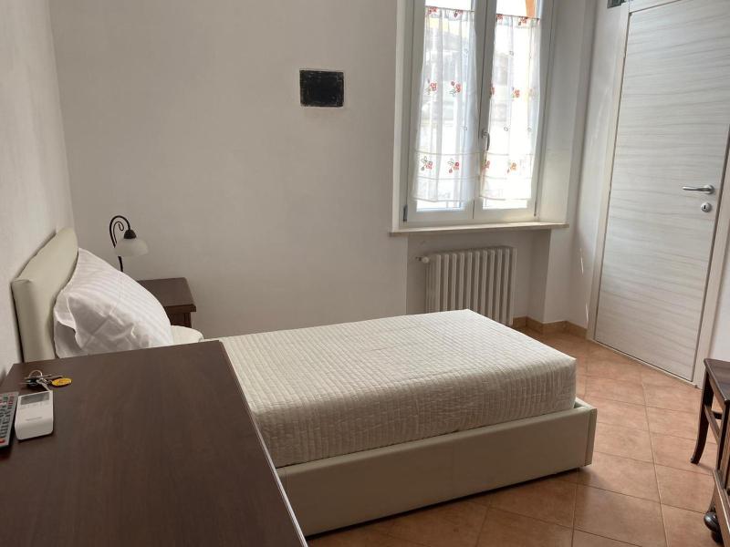 Single Room image 2