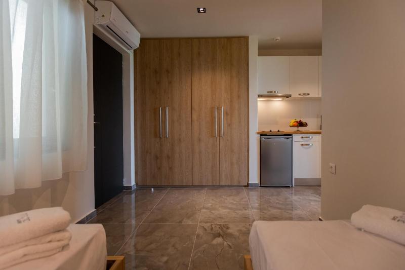 Superior Quadruple Room image 4