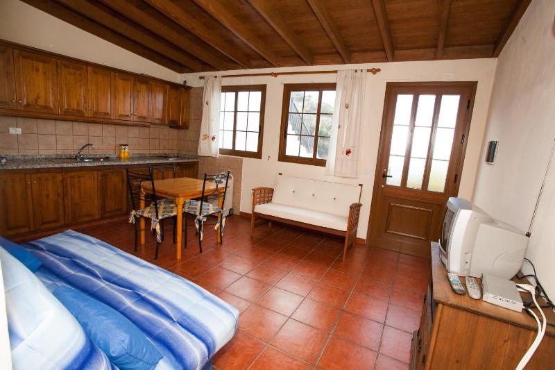 One-Bedroom House image 2
