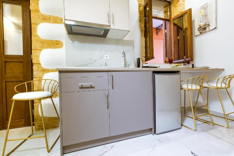 Konmari Boutique Suites - image 24