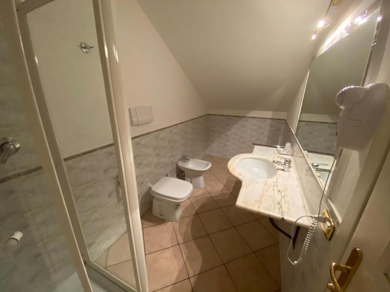 Triple Room image 4