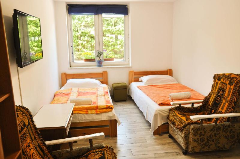 Triple Room with Private Bathroom image 1