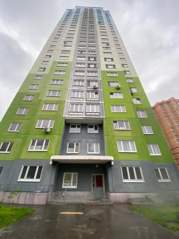 One-Bedroom Apartment image 2
