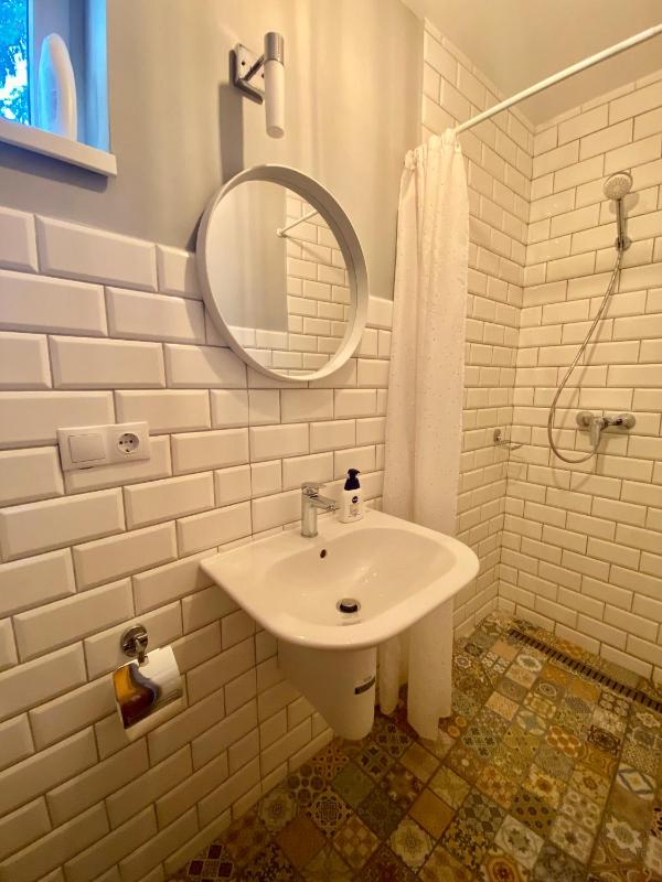 Double Room with Private Bathroom image 3
