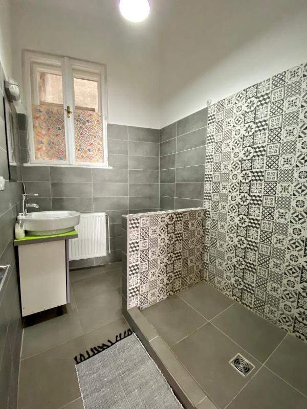 Quadruple Room with Bathroom image 3