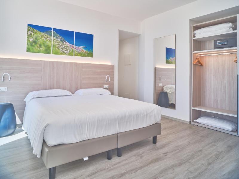 Hotel Medusa - image 31