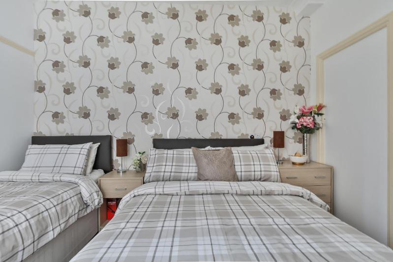 Chomley holiday flats - image 14
