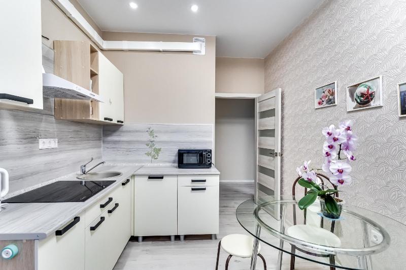 One-Bedroom Apartment image 3