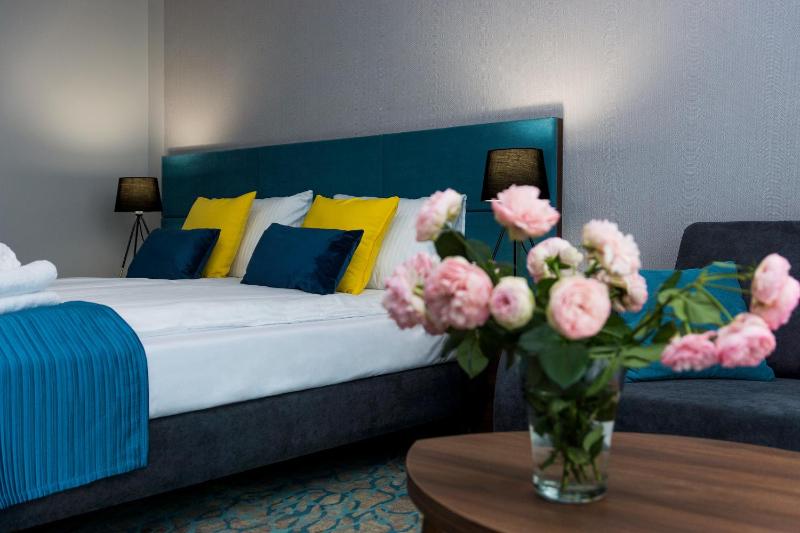  Deluxe Double Room with Balcony image 4