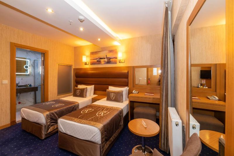 Economy Double Room With No View image 1
