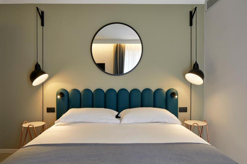 Queen Room image 1