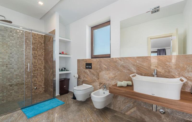 Villa Vanesa with Private Pool nearby Porec - image 5