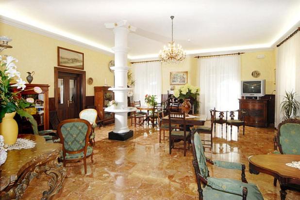 Hotel Palace - image 22