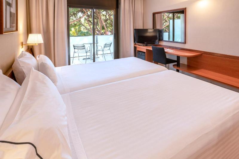 Double or Twin Room with Terrace image 1