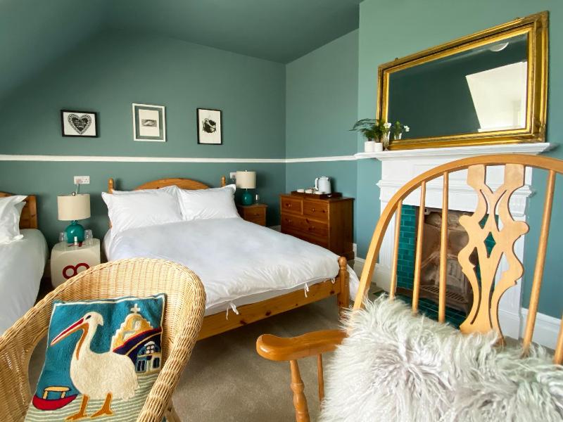 Triple Room with Sea View image 3