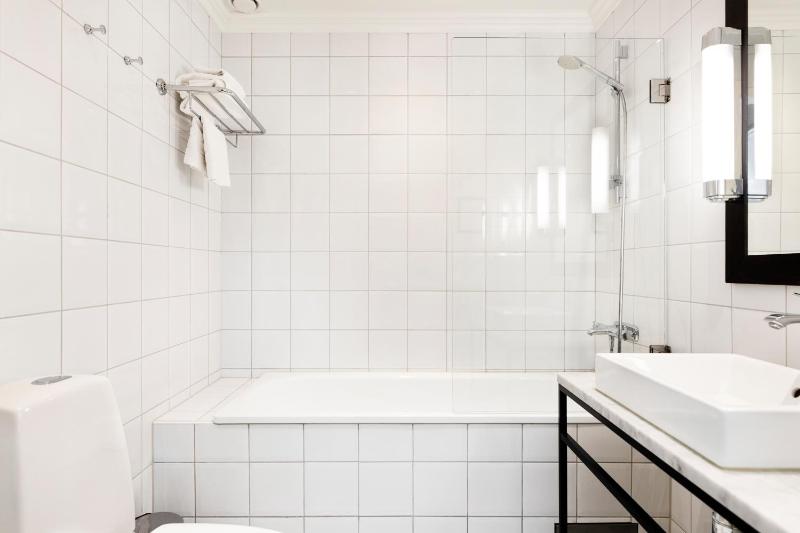 Classic Double or Twin Room image 1