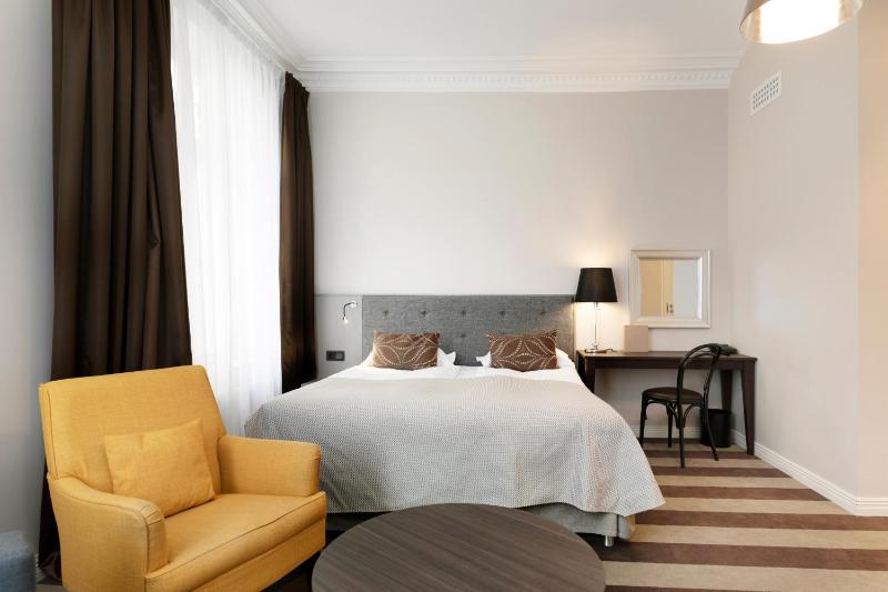 Superior Double or Twin Room image 3