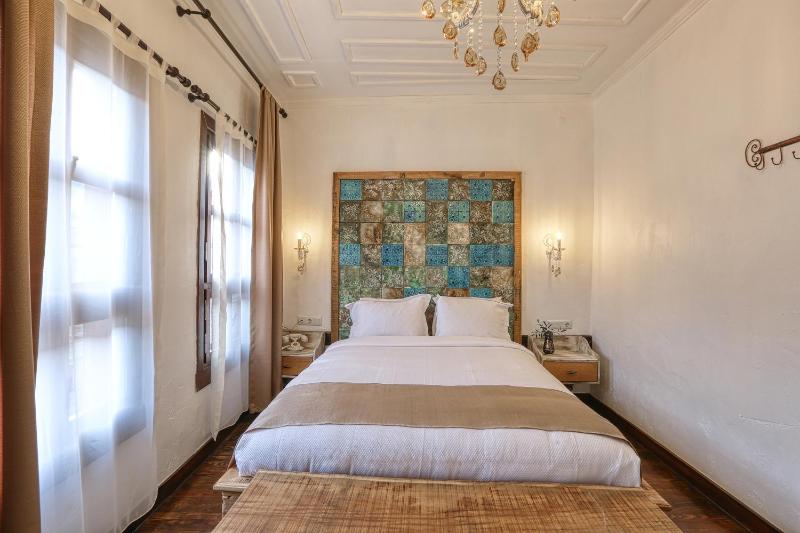 Deluxe Double Room image 2