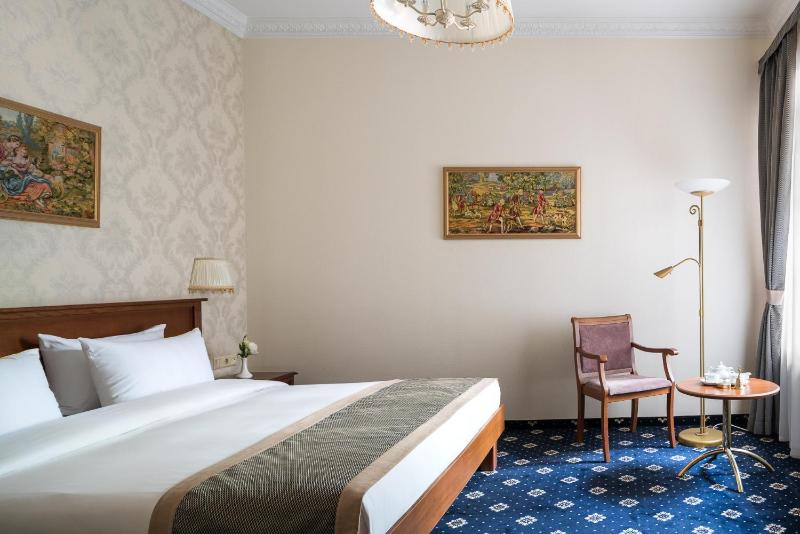 Junior Suite image 3