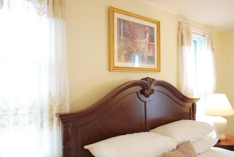 King Room image 3