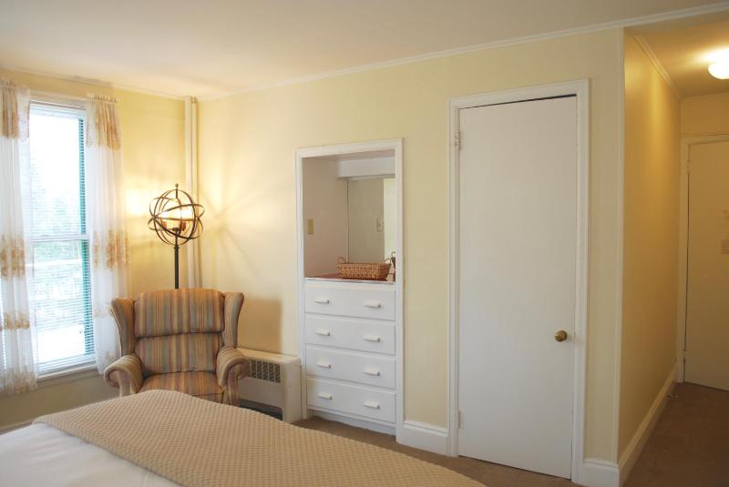 King Room image 2