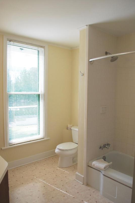 Deluxe Quadruple Room image 4