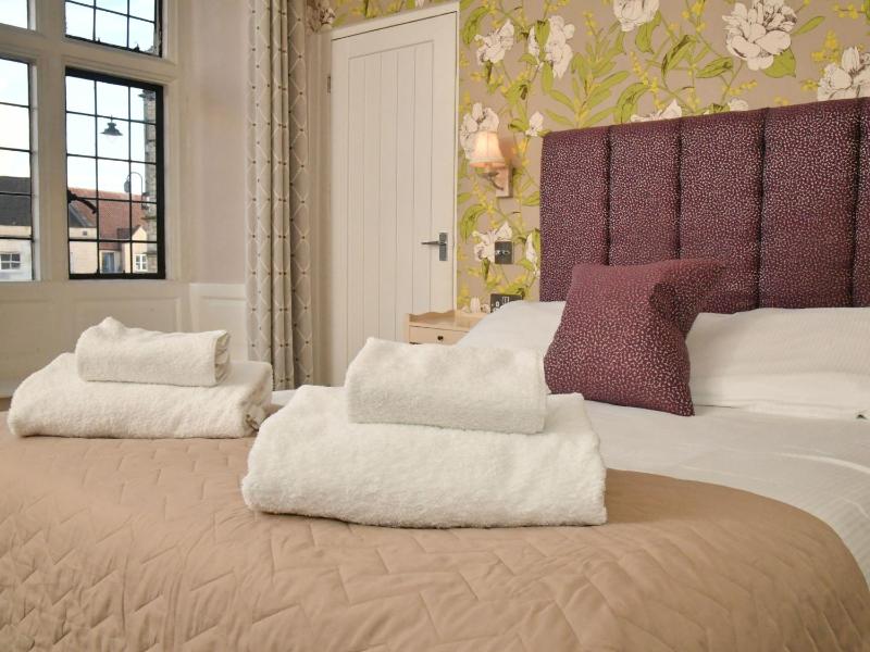 Superior Double Room image 3
