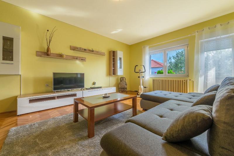 Apartments Villa Odesa with shared pool - image 43