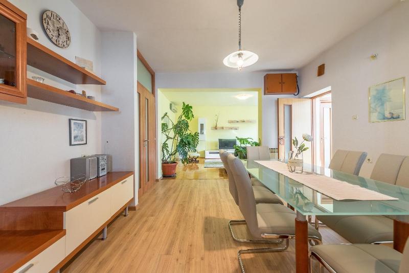 Apartments Villa Odesa with shared pool - image 5