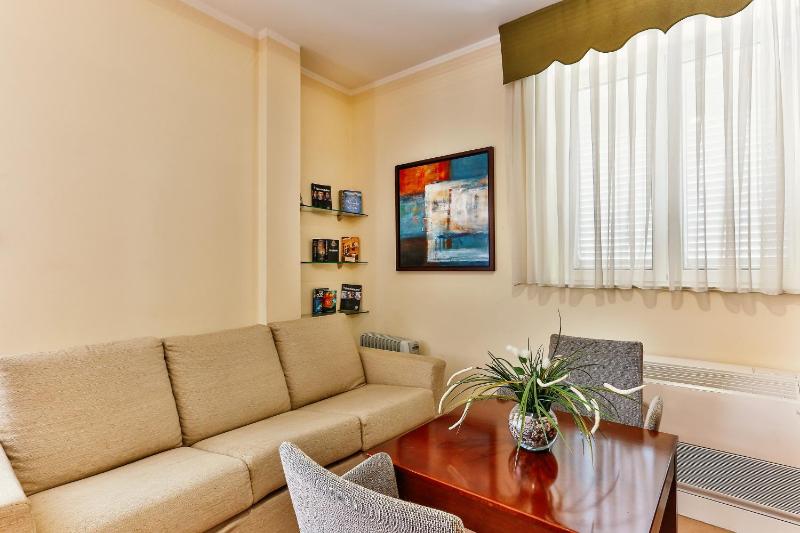 Apartment image 3